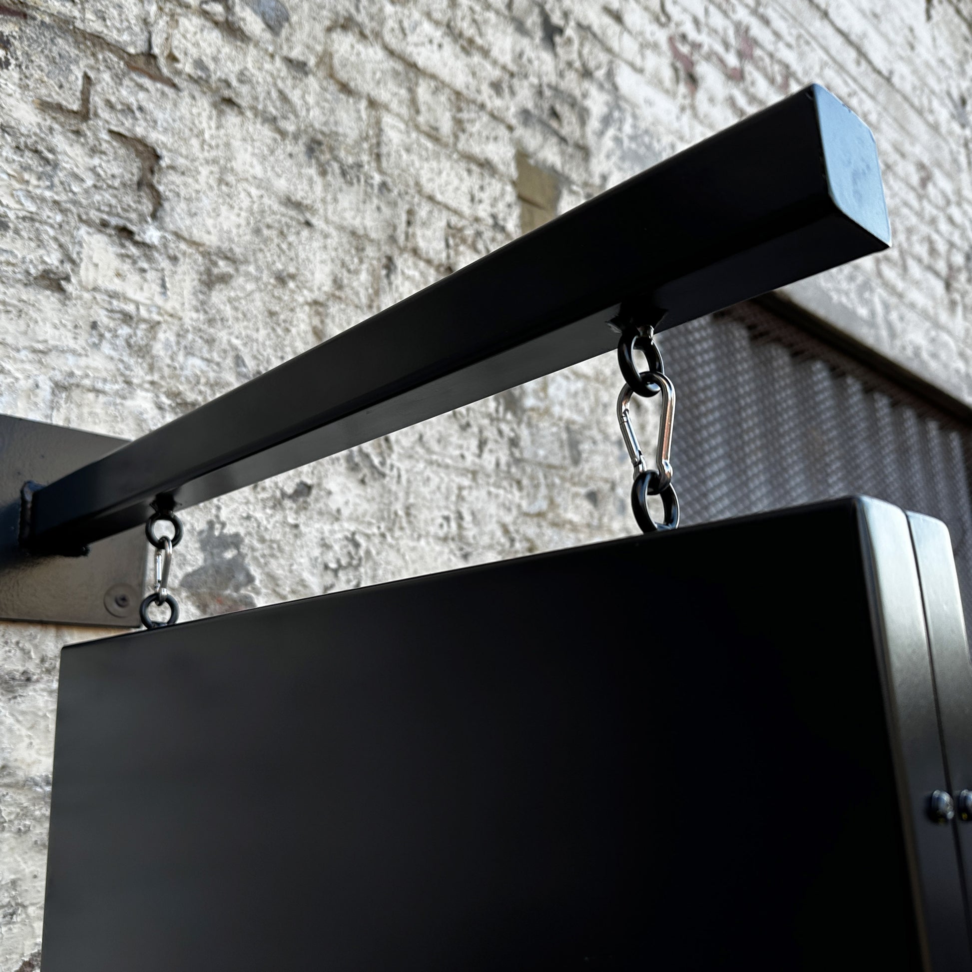 Hanging bracket Detail